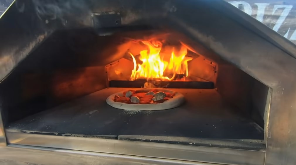 How Hot is a Pizza Oven?