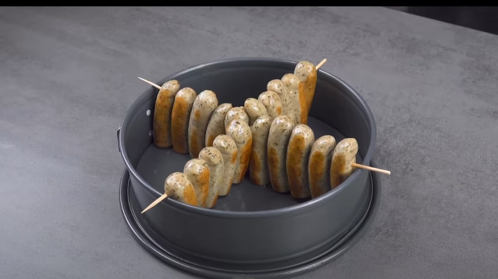 how to cook bratwurst sausages in the oven