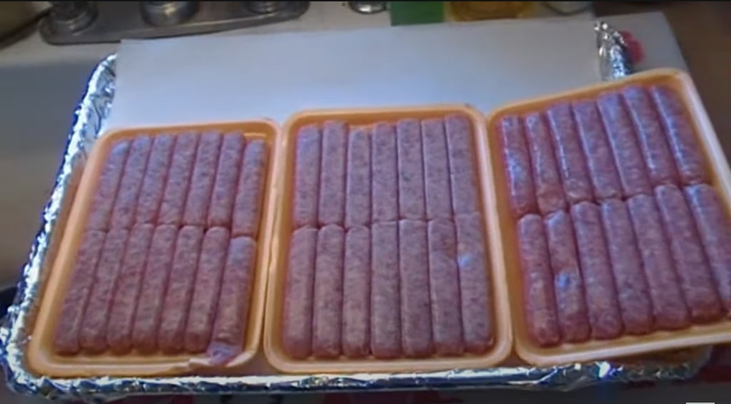 how to cook bratwurst sausages in the oven