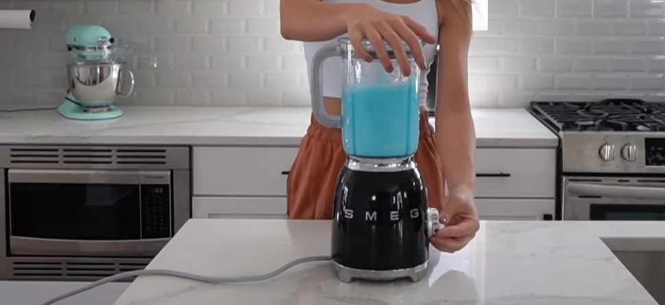 How to Make a Slushie at Home With a Blender?