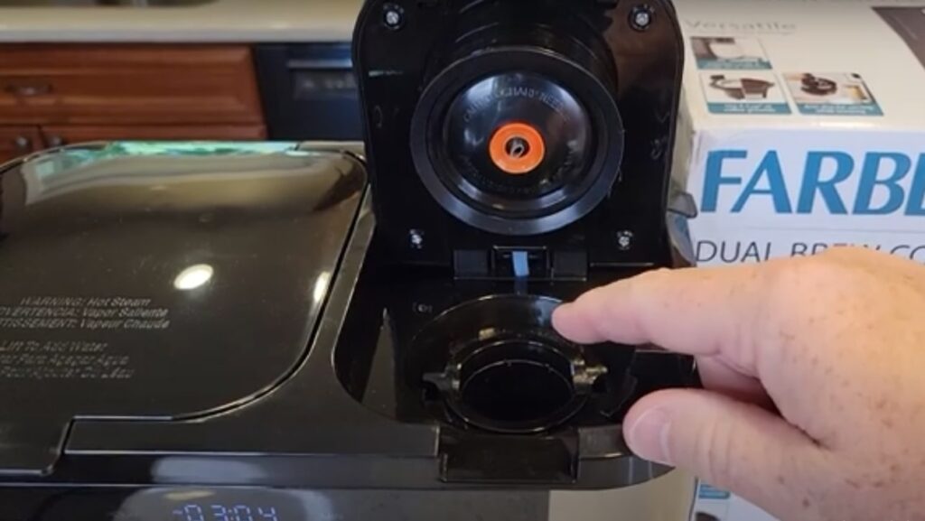 How to Clean Farberware Coffee Maker