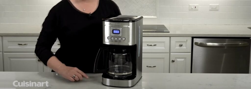 how to set timer on cuisinart coffee maker?